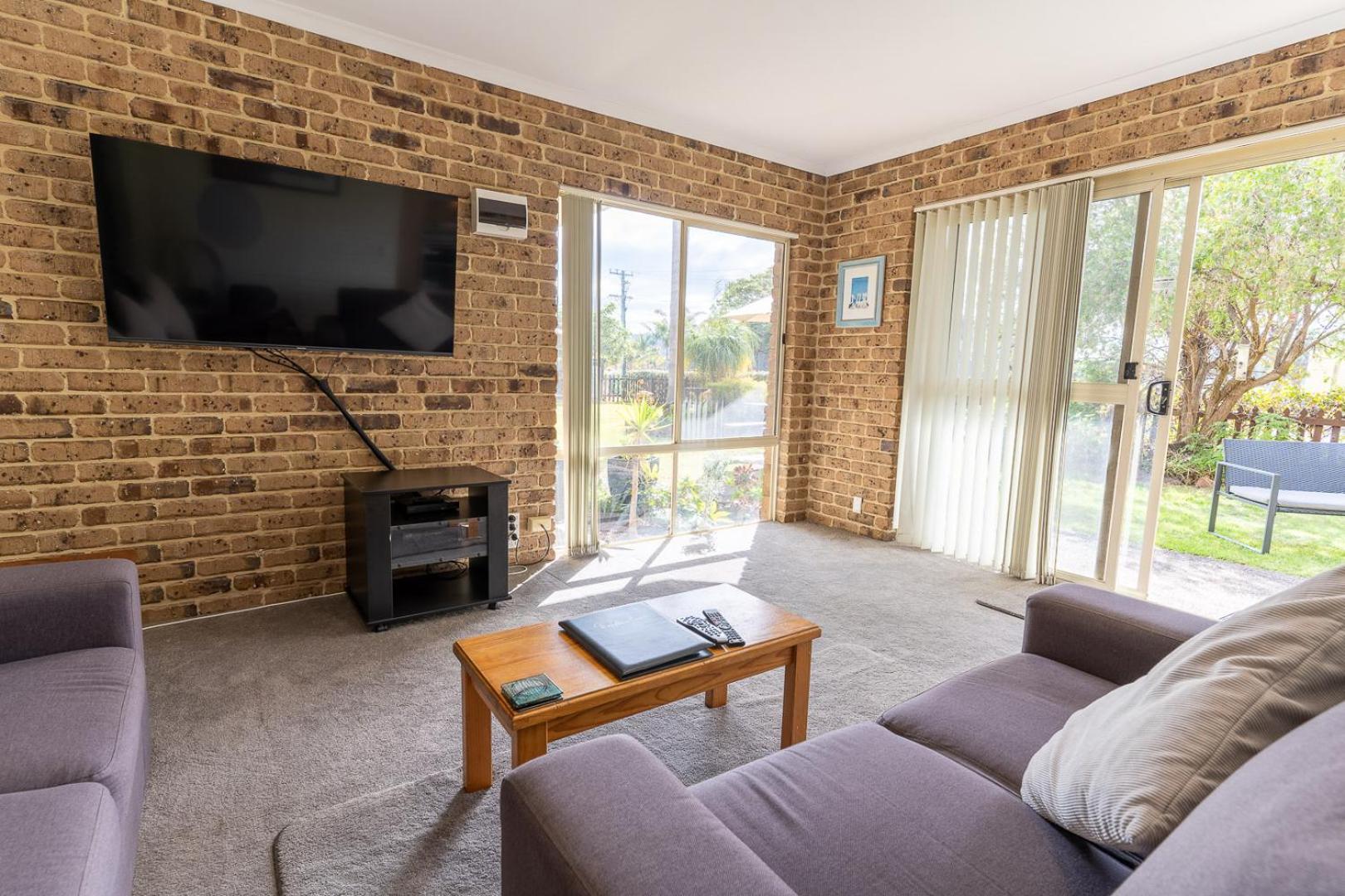 Beachfront Apartments Merimbula Esterno foto